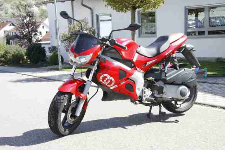 GILERA / PIAGGIO DNA 125 ccm, Rot TOP!