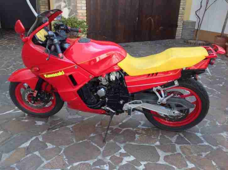GPX 750 R Kawasaki Motorrad Baujahr 1987