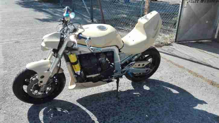 GSX-R 750 Streetfighter