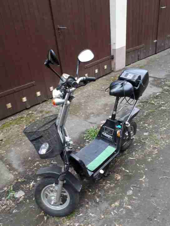 Gebrauchter Elektroscooter der Marke Rolektro BT100