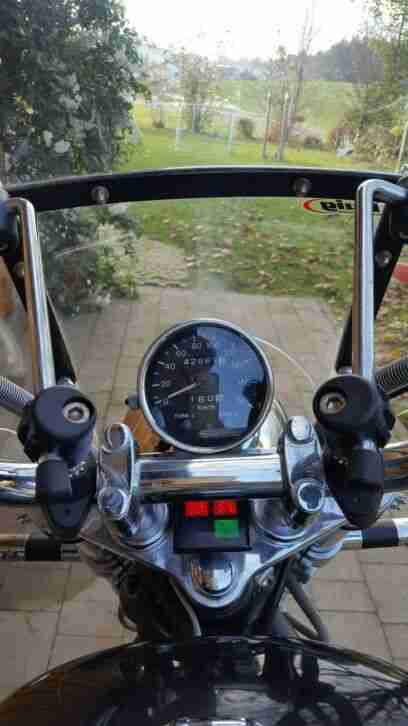 Gepflegte SUZUKI INTRUDER VS800 im Orginalzustand.