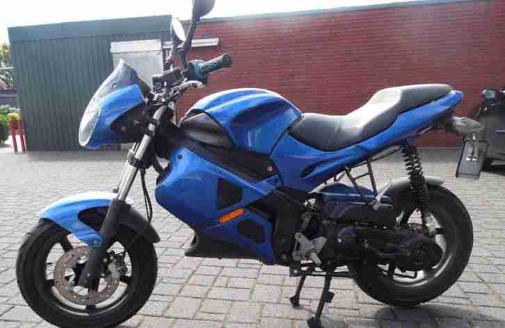 Gilera DNA 50 Roller Moped 2 Takt