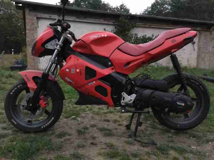 Gilera Piaggio DNA Roller Moped 25 / 45 Kmh Läuft