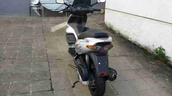 Gilera Runner 125 VX Schöner zustand Ez 2004 15.481 Km
