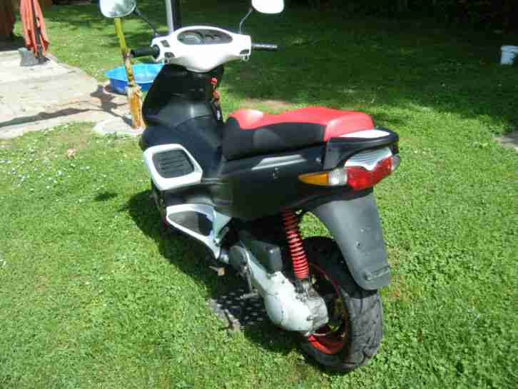 Gilera Runner 50ccm mit 25km/h Papiere bj. 2005 Typ C36