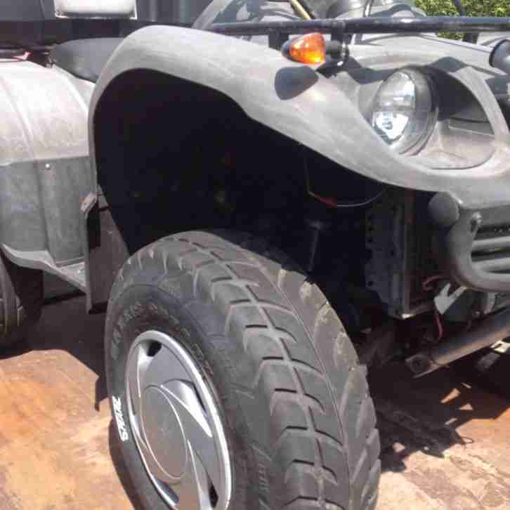 Großes Quad ATV 650ccm