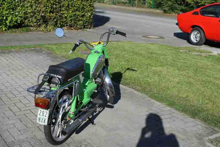 Grünes Zündapp Mofa ZD20