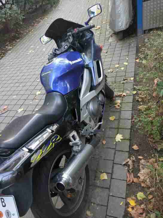 Gut erhaltene Kawasaki ZZR 600 aus dem Jahr 1997