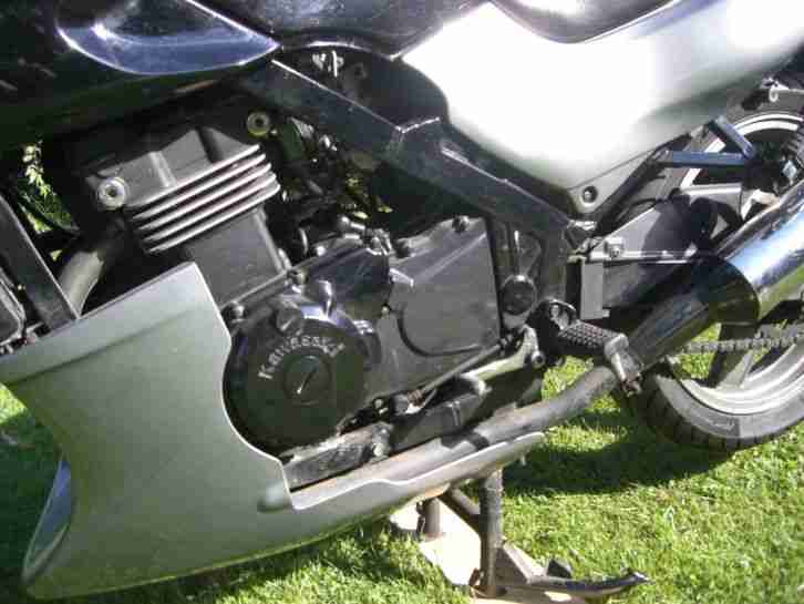 Gute Kawasaki GPZ 500 S