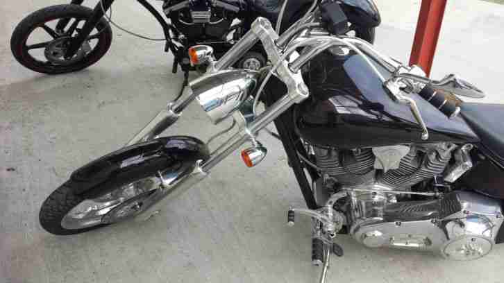 H-D STYLE-2005 AMERICAN IRONHORSE OUTLAW- PRO STREET-WIE NEU.