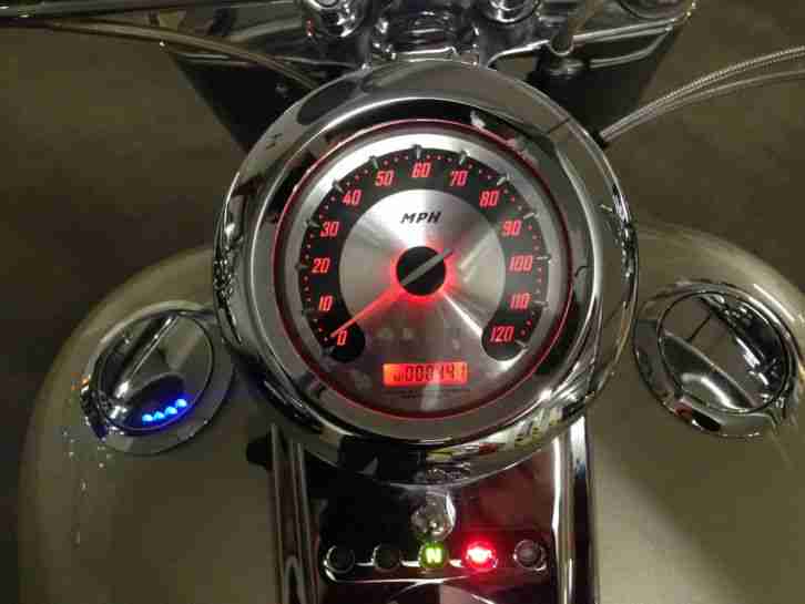 HARLEY DAVIDSON CVO FAT BOY FLSTFSE2 SCREAMIN EAGLE, SAMMLERSTÜCK, 8250KM!