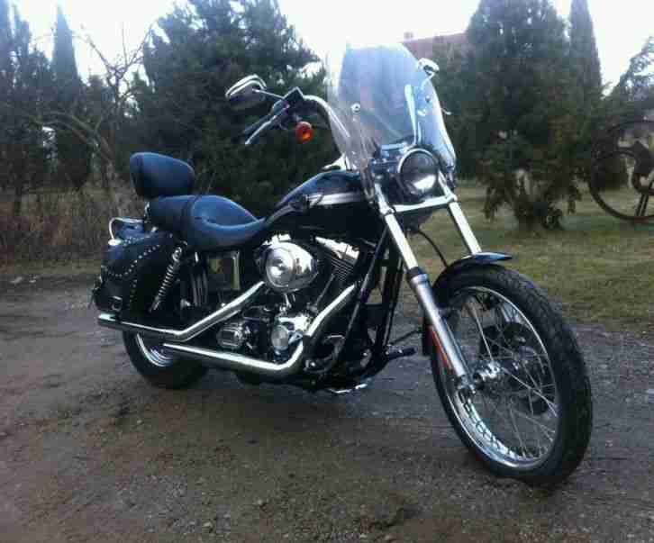 HARLEY DAVIDSON FXDWG MOTORRAD Bj. 2003 kilom.13000