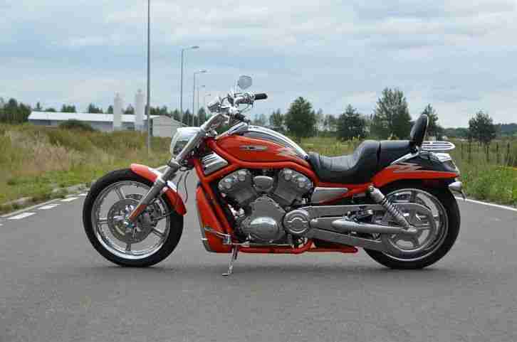 HARLEY-DAVIDSON VRSCSE 2005 V-ROD CVO LIMITED EDITION