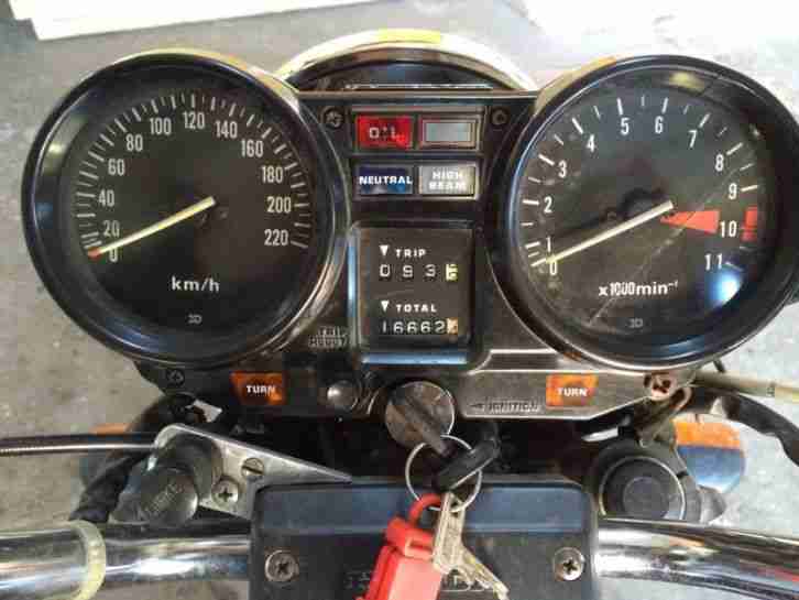 Honda CB750 RC01