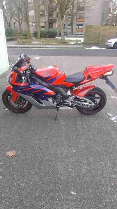 HONDA CBR 1000RR FIREBLADE, NEU !!! TÜV bis 01.2019