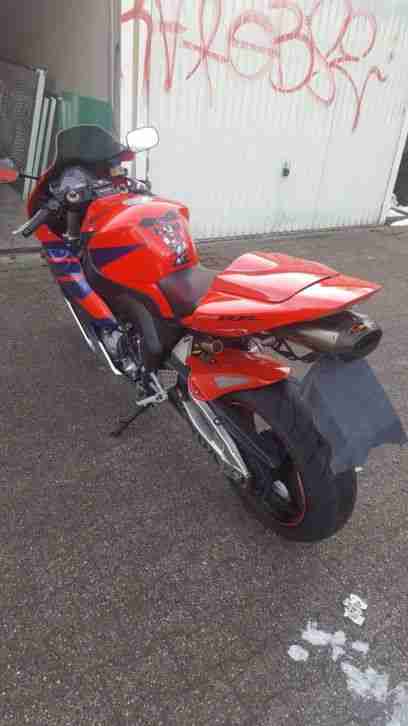 HONDA CBR 1000RR FIREBLADE, NEU !!! TÜV bis 01.2019