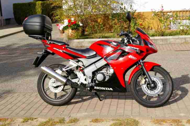 HONDA CBR 125 R / EZ 2007 / TÜV 6/17 / 8000 km