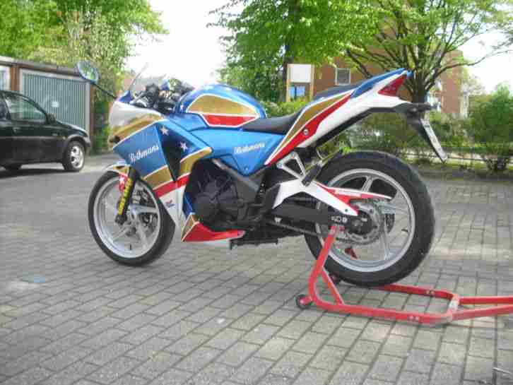 HONDA CBR-250-R HRC- Rothmans Einzelstück Scheckheft