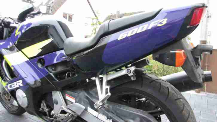 HONDA CBR 600 F, PC25