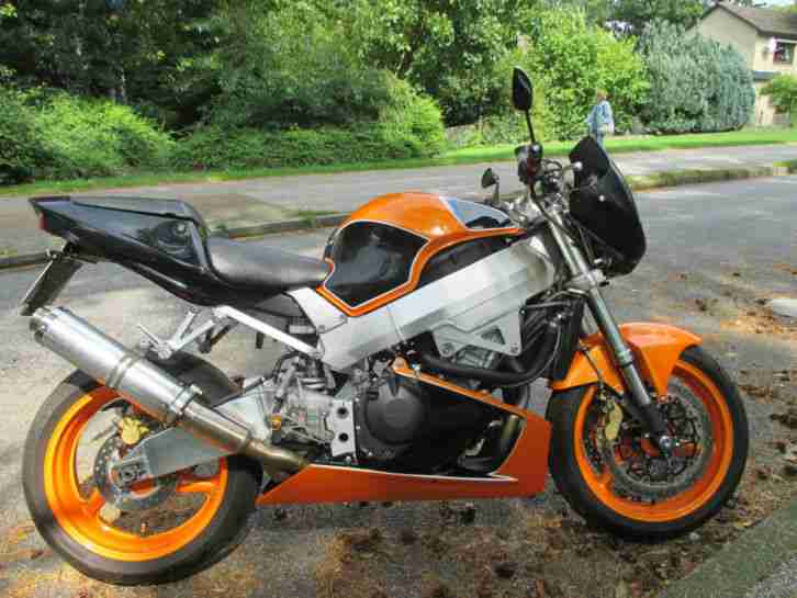 HONDA CBR 900 SC 44 ORANGE-SCHWARZ