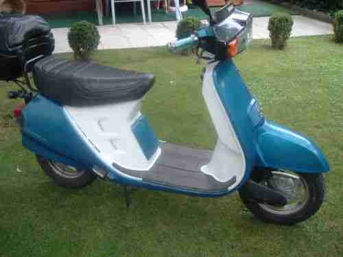 HONDA LEAD AF 01,MOTORROLLER,50 KM/H,ROLLER