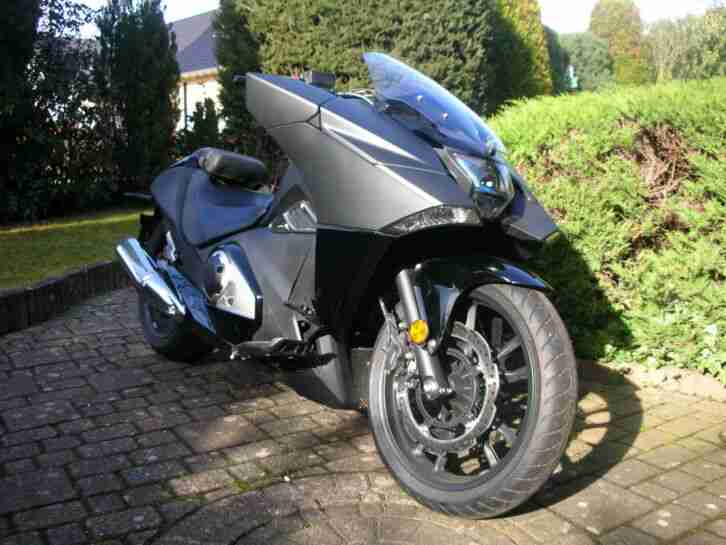 HONDA,NM4,VULTUS,NM,4,NC,750,CUSTOM,CRUISER,AUTOM.,DOPPELKUPPLUNGSGETRIEBE,900KM