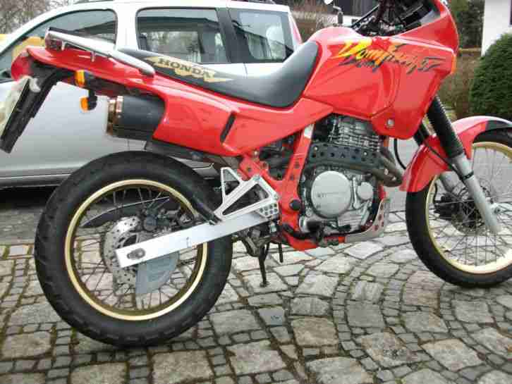 NX 650 DOMINATOR RD02 ,rot , EZ 93 ,