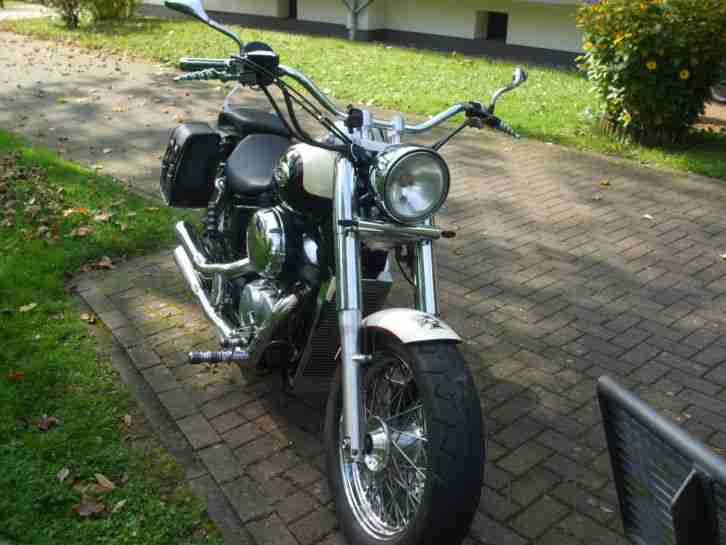 HONDA SHADOW ACE C2 VT 750 ACE Falconauspuff und Falconfußrastenanlage Top !!!