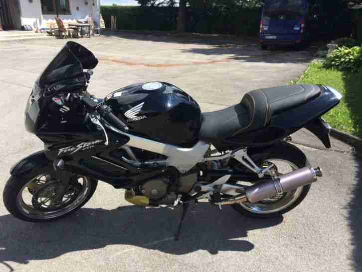HONDA VTR 1000F FIRESTORM SC36, Bj.03/2008, erst 4.500 Km
