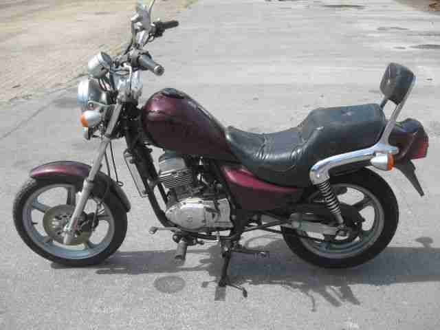 HYOSUNG 125 aus 1994 wie abgebildet mit PAPIEREN und SCHLÜSSEL Motor DREHT