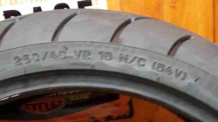 Harley Breakout Metzeler Marathon ME 880 260/40 VR 18 M/C 84V