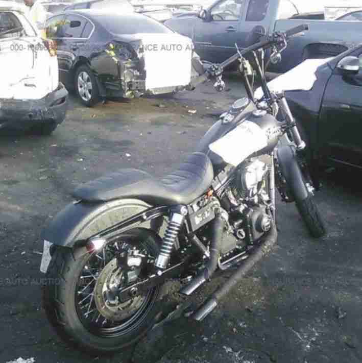 Harley Davidson 2014-Dyna Street Bob - 103cui- 4.500km - 8.970€ - Bremerhaven