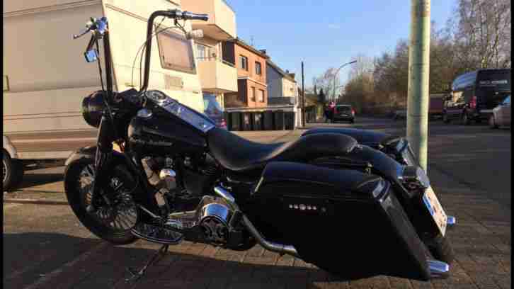 Harley Davidson Bagger-Umbau 03.2015 Road King 23Zoll Big Spoke Felge