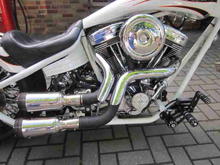Harley-Davidson Custom Bike 1000 km gelaufen wie neu nur teure Teile verbaut !