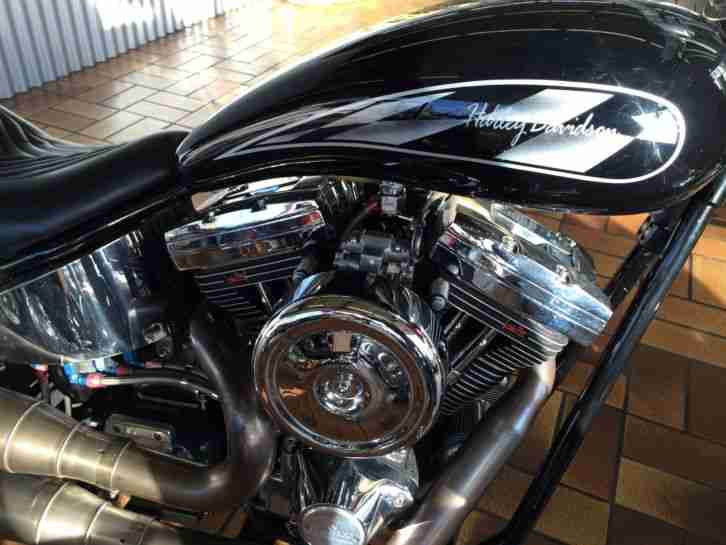 Harley-Davidson / Custom-Bike / Unikat / 6400km / wie neu / Top Zustand / 106 PS