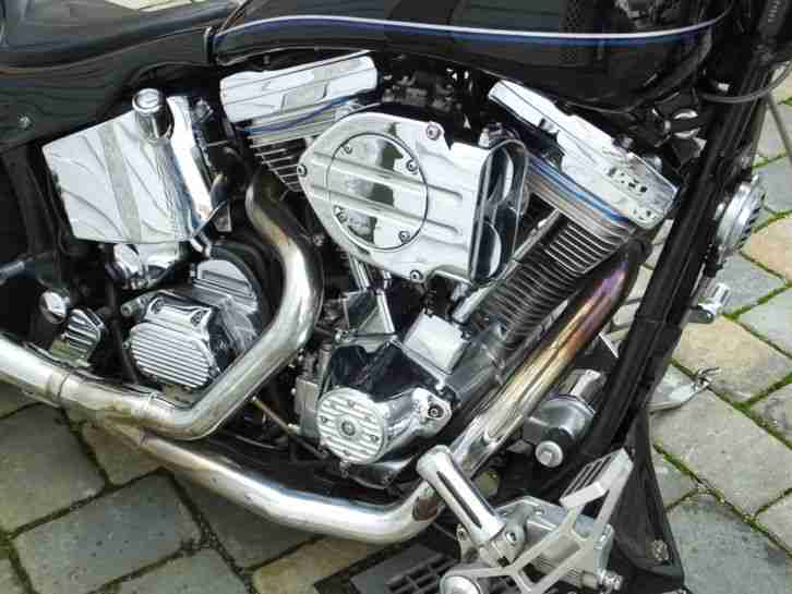 Harley-Davidson Custom-Bike schwarz