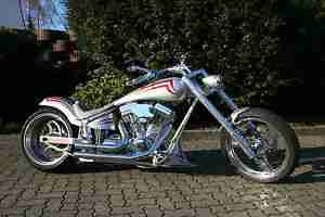 Harley Davidson Custom Drag Style TIEF LAUT