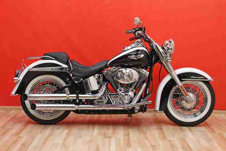 Harley Davidson Deluxe FLSTN 2005 Softail Twin Cam Top Zustand