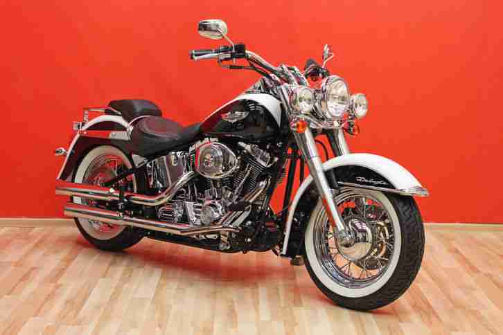 Harley Davidson Deluxe FLSTN 2005 Softail