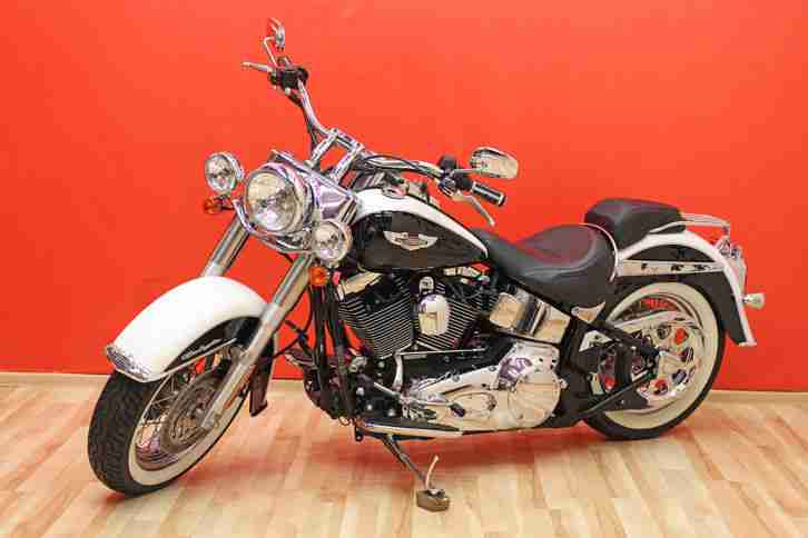 Harley Davidson Deluxe FLSTN 2005 Softail Twin Cam Top Zustand