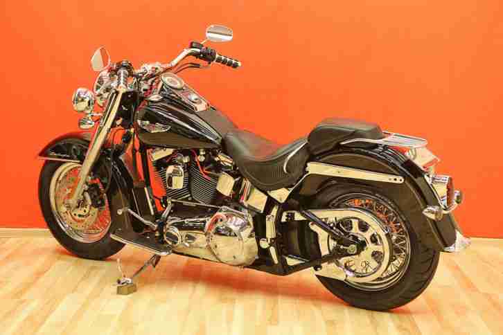 Harley Davidson Deluxe FLSTN 2005 Softail mit Vergaser Twin Cam Top Zustand