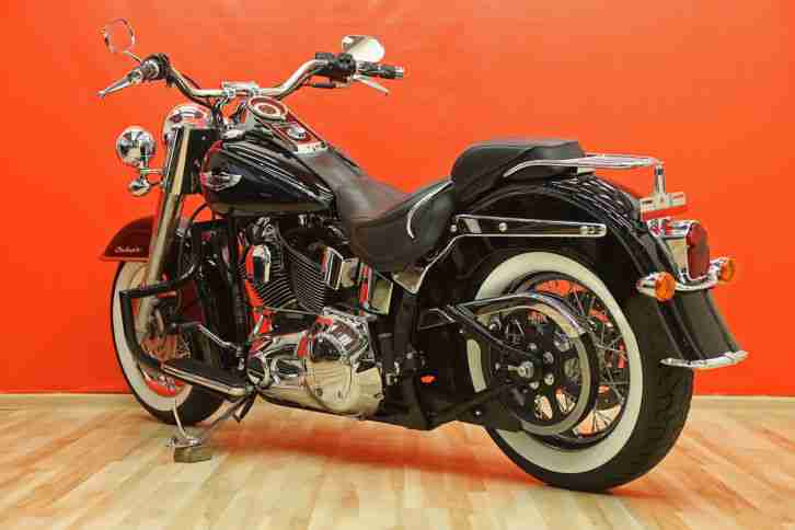 Harley Davidson Deluxe FLSTN 2006 Softail Twin Cam Top Zustand