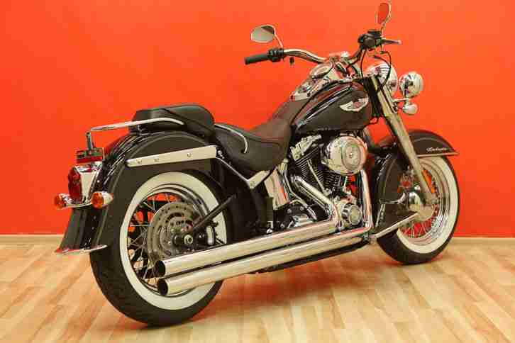 Harley Davidson Deluxe