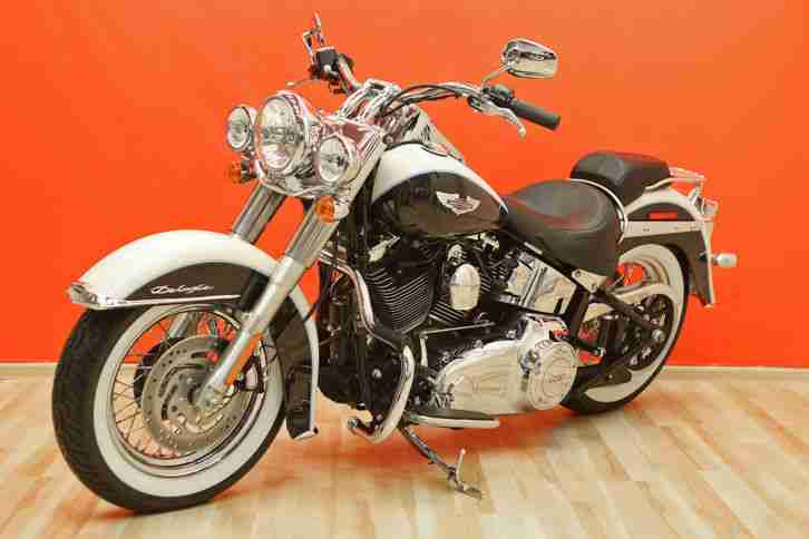 Harley Davidson Deluxe FLSTN 2012 Softail Twin Cam Top Zustand