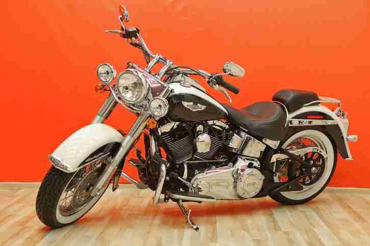 Harley Davidson Deluxe FLSTN 2012 Softail Twin Cam Top Zustand