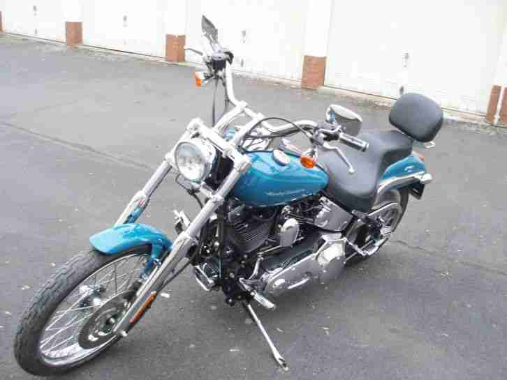 Harley-Davidson -Deuce-02- 1A-Zustand-wie neu-