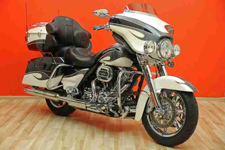 Harley Davidson Electra Glide 2013 FLHTCUSE 8