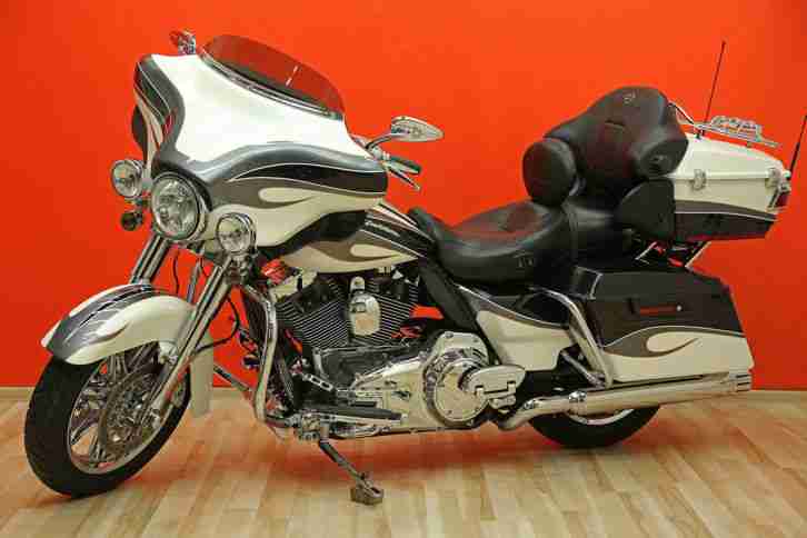 Harley Davidson Electra Glide 2013 FLHTCUSE 8 110 Bagger CVO Screamin Eagle E-