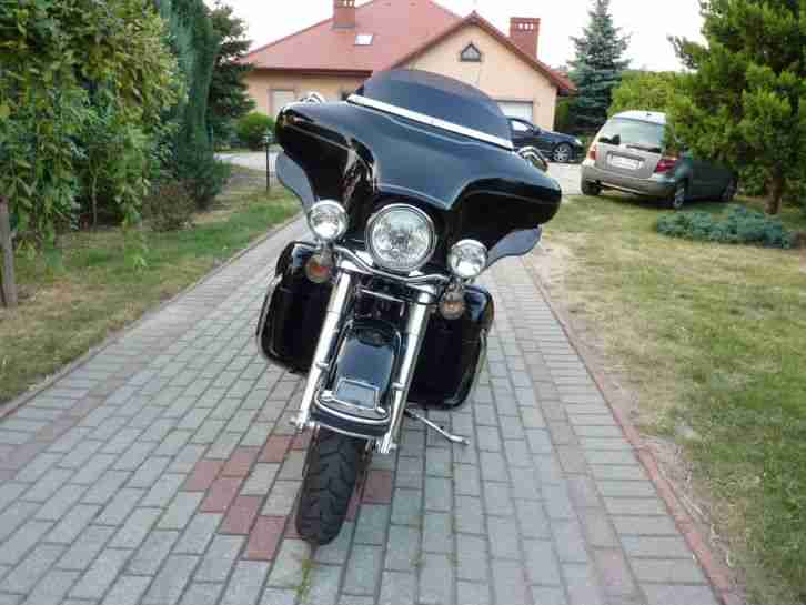 Harley-Davidson Electra Glide BJ. 2010 SUPER Fahrleistung: 7360 KM Garantie