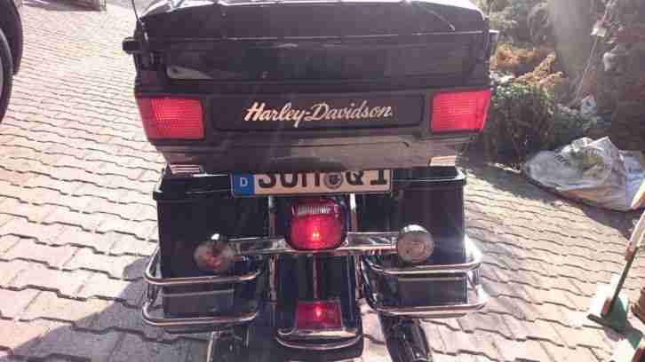 Harley Davidson Electra Glide Ultra Classic FLHTCI in super Zustand Sonderlack.